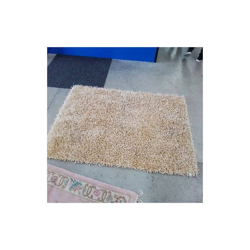 TAPIS JAUNE
