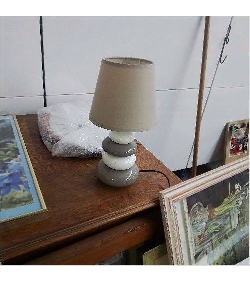 LAMPE GALETS BLANCS ET GRIS