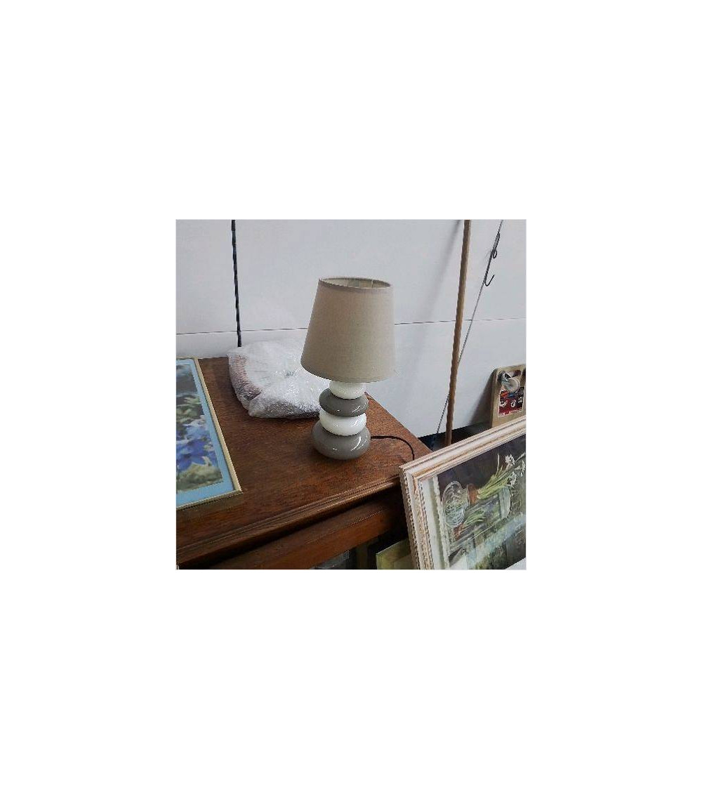 LAMPE GALETS BLANCS ET GRIS