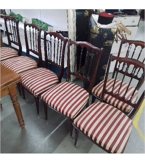 SERIE DE 6 CHAISES ASSISES...