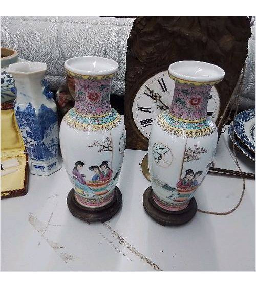 PAIRE DE VASES ASIATIQUES