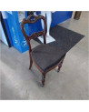 CHAISE TAPISSÉE EN ACAJOU 