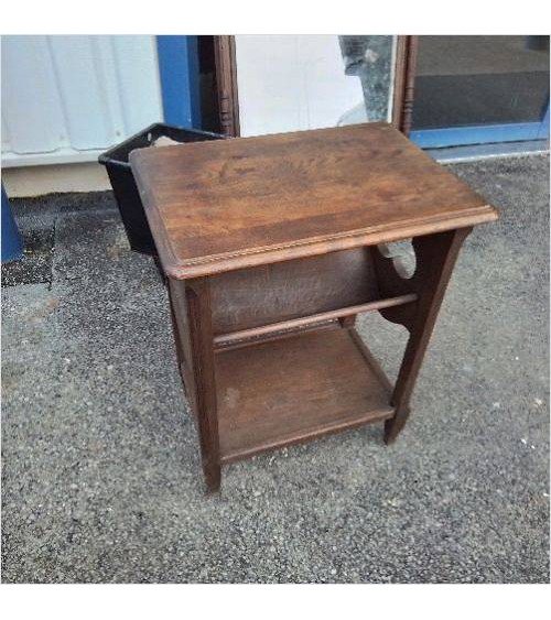 TABLE D’APPOINT PORTE REVUE...