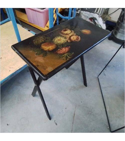 TABLE D’APPOINT LAQUÉE
