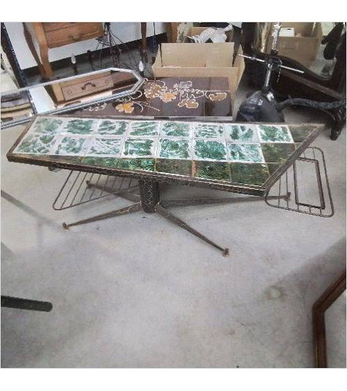 TABLE BASSE ASYMETRIQUE...