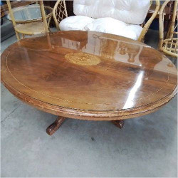 TABLE BASSE OVALE DESSUS VERRE