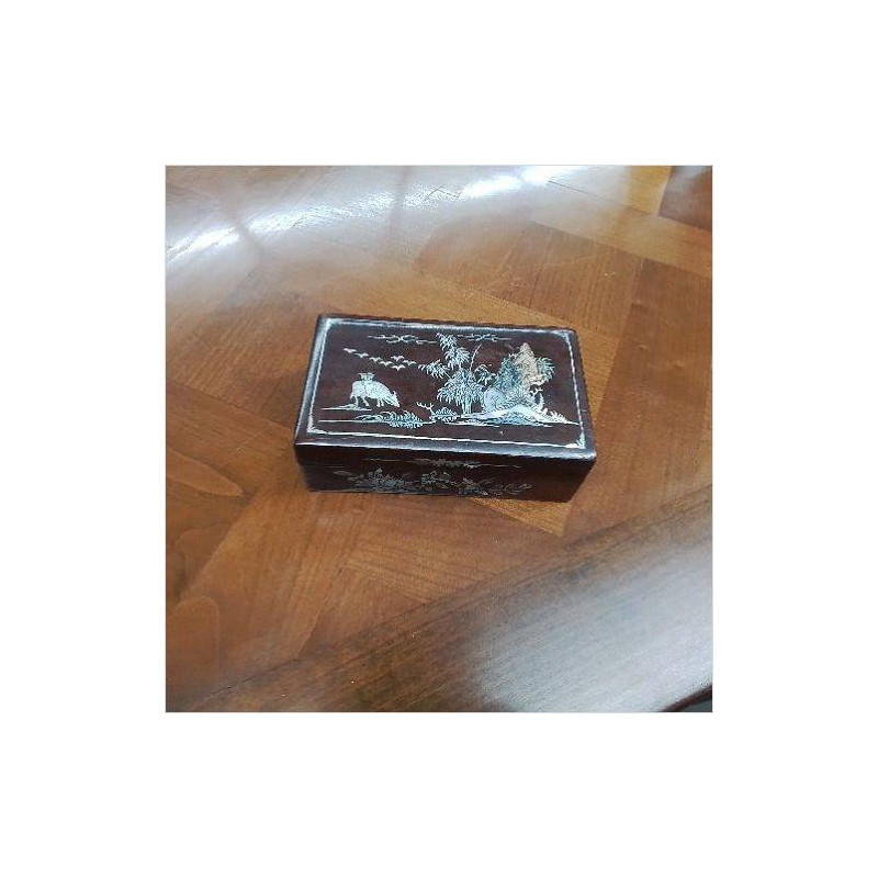 BOITE ASIATIQUE INSERTS NACRE