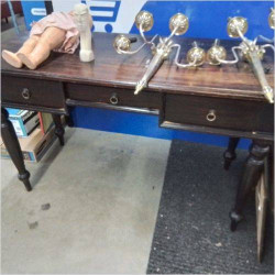 BUREAU 3 TIROIRS 