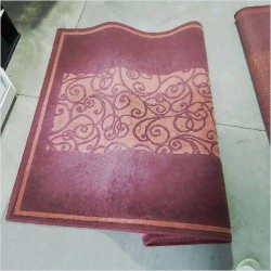 TAPIS ROUGE MOTIFS ORANGES