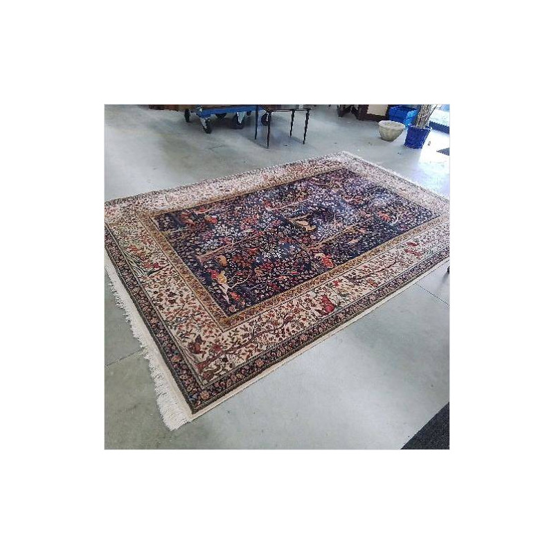 TAPIS NOIR GRAND MODÈLE EN L’ETAT