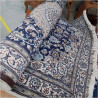 TAPIS BLEU MOTIFS FLEURS