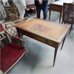 BUREAU  XVI 
