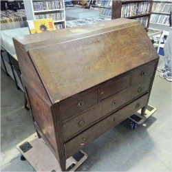 BUREAU A PENTE 
