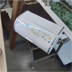 BOITE A PAIN METAL VINTAGE 