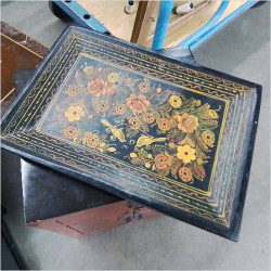 PLATEAU NOIR DECOR FLEURS 