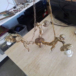 LUSTRE ANGELOTS