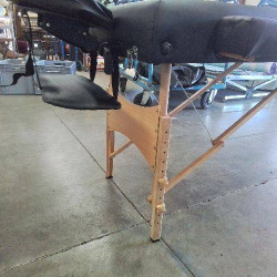 TABLE DE MASSAGE PLIABLE ET PORTABLE
