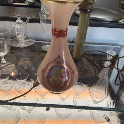 VASE OPALINE