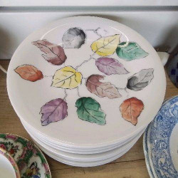 LOT ASSIETTES PORCELAINE DE...