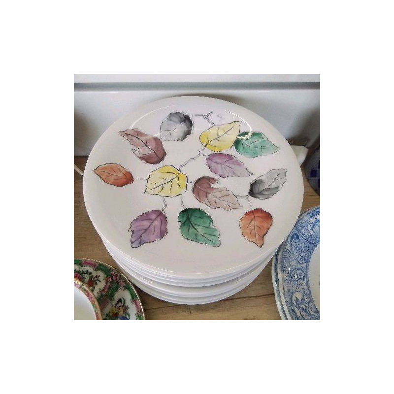 LOT ASSIETTES PORCELAINE DE PARIS MOTIFS FEUILLES