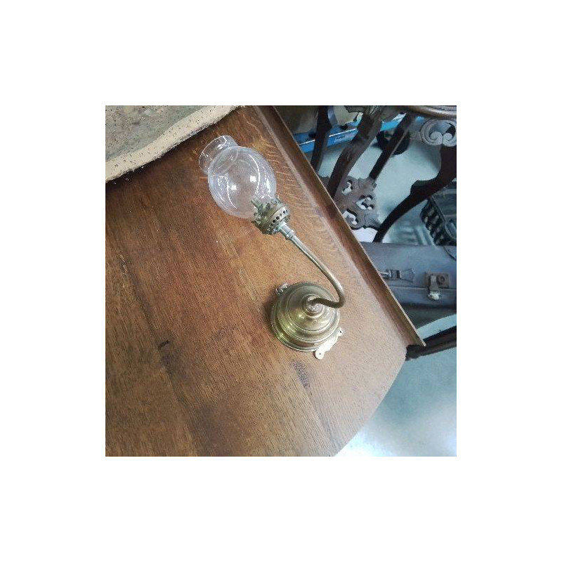 APPLIQUE LAMPE A PETROLE