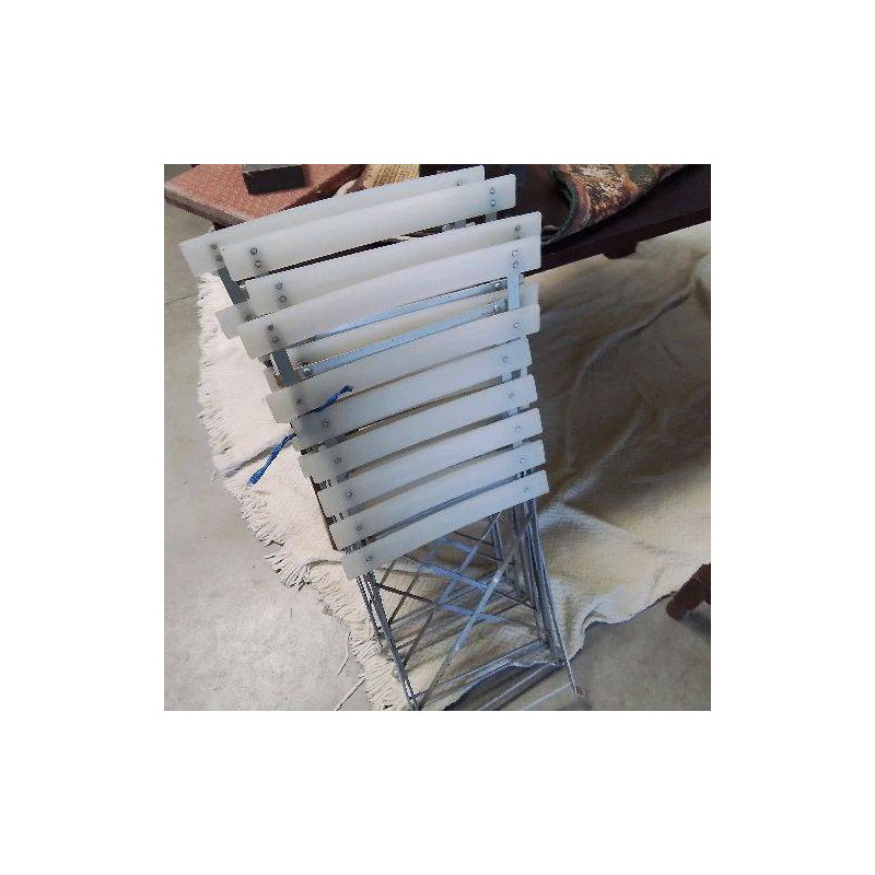 4 CHAISE PLIANTE TRANSPARENTE 