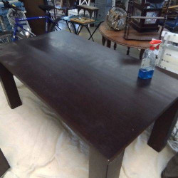 TABLE MODERNE 
