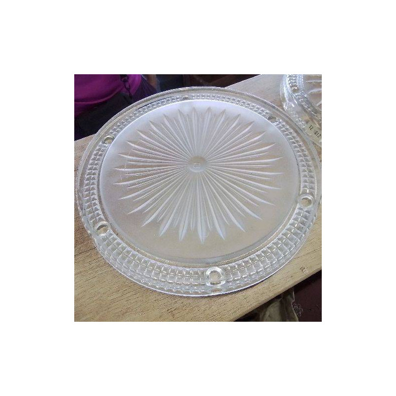 DESSOUS DE PLAT