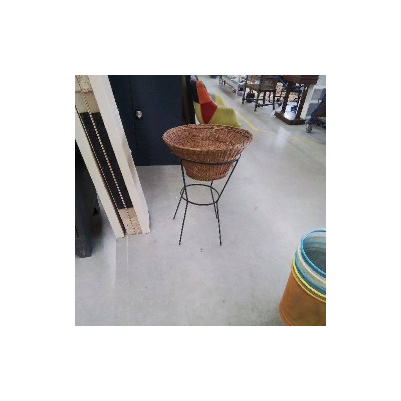 PANIERE PIEDS FER