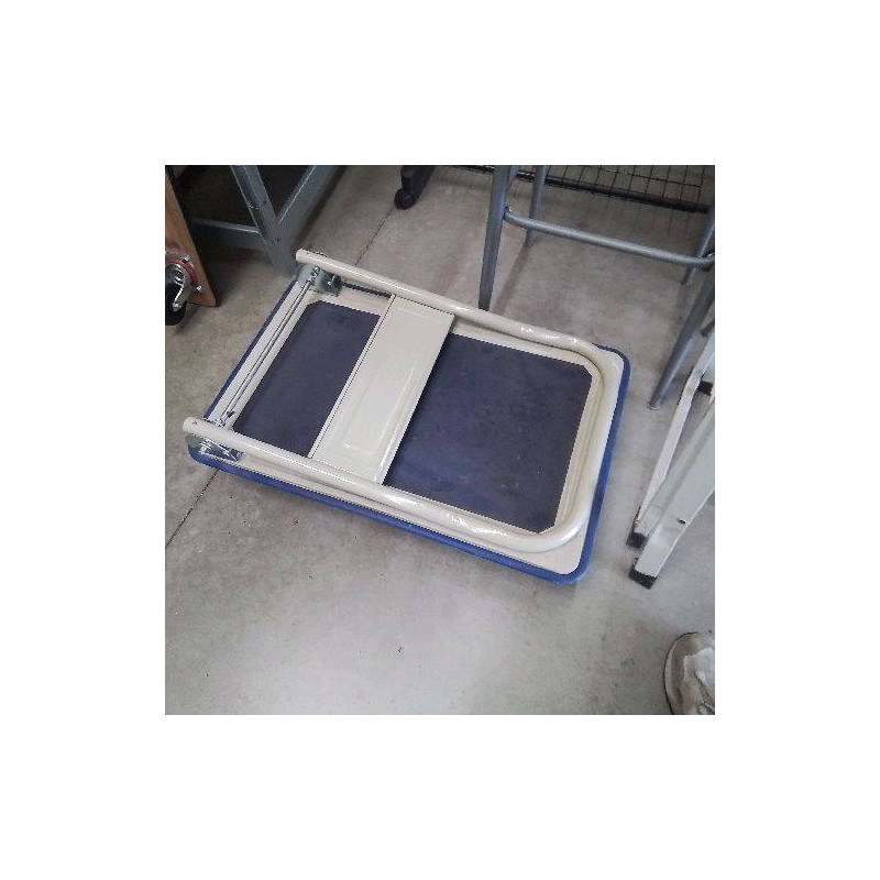 CHARIOT DE MANUTENTION