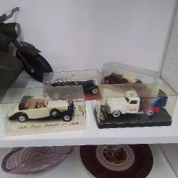 VOITURE MIGNATURE EN BOITE