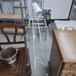 LAMPADAIRE BLANC