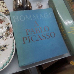 LIVRE HOMMAGE A PICASSO