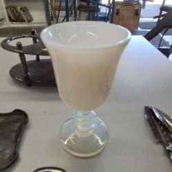 VERRE OPALINE BLANC