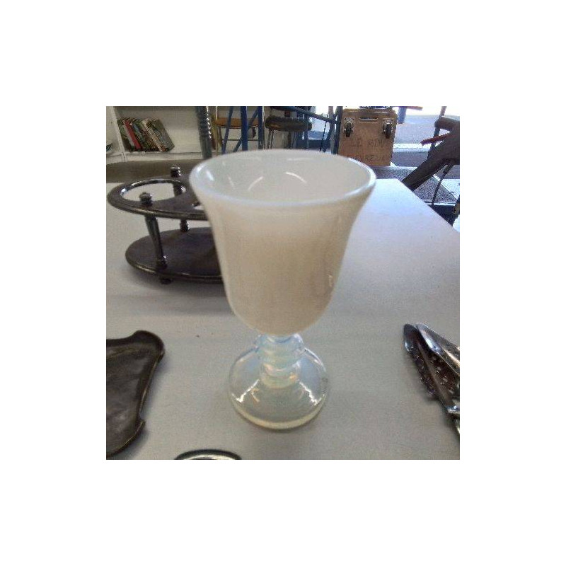 VERRE OPALINE BLANC
