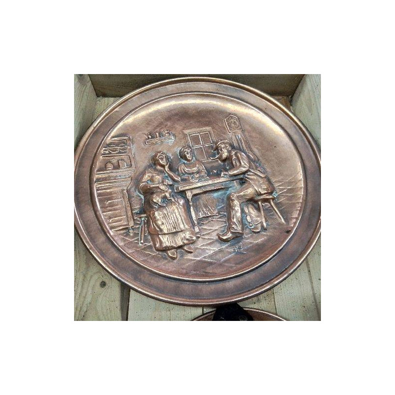ASSIETTE EN CUIVRE DÉCORATIVE