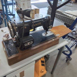 MACHINE A COUDRE SINGER 