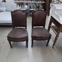 PAIRE DE CHAISES EN ACAJOU 