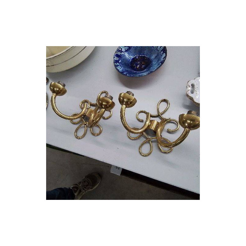 PAIRE D’APPLIQUES