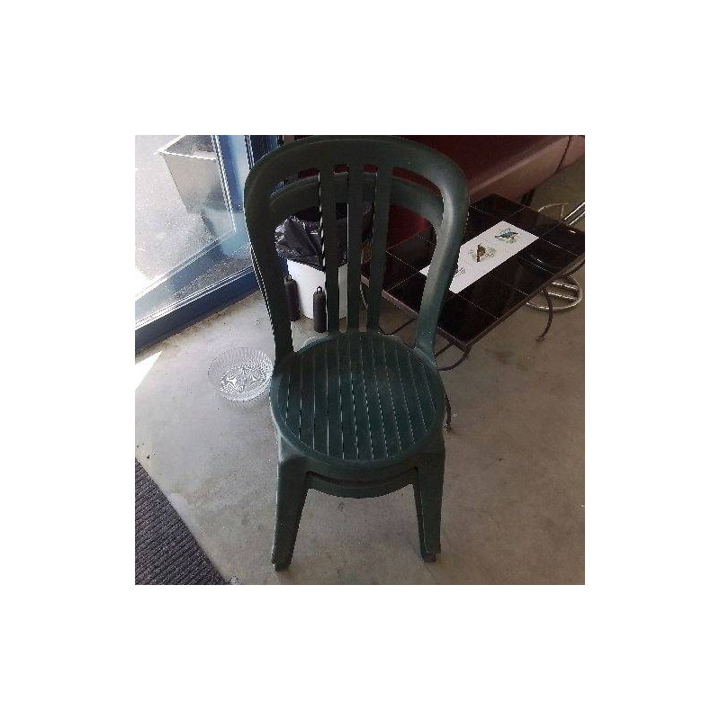 CHAISE PLASTIQUE 