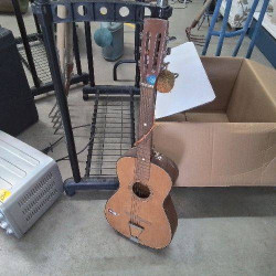 GUITARE 