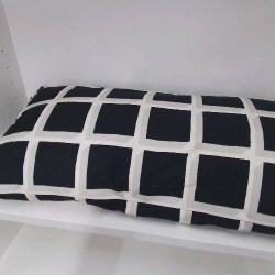 COUSSIN  CARREAUX NOIR GRIS