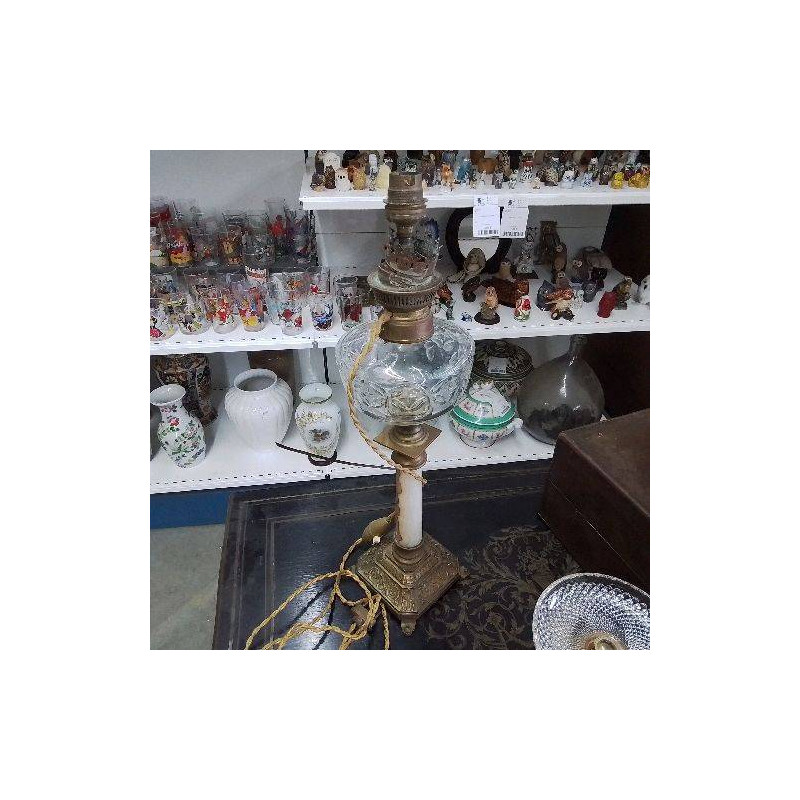 LAMPE A PETROLE ELECTRIFIEE