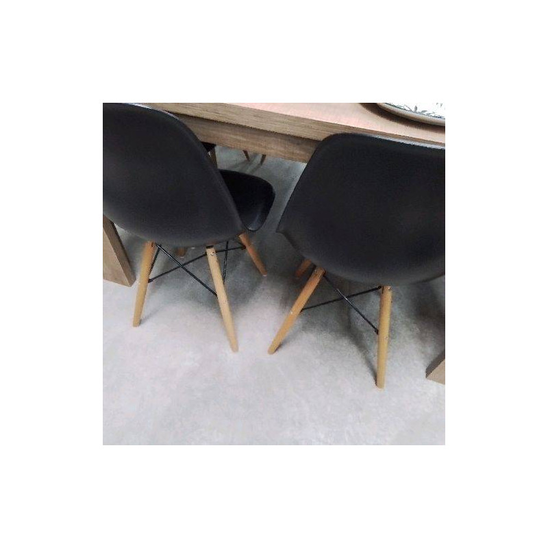 LOT 6 CHAISES NOIRES PLASTIQUES PIEDS BOIS