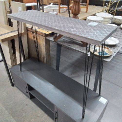 CONSOLE ARABESQUE PIEDS COMPAS