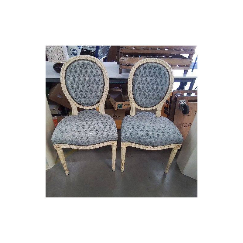 PAIRE DE CHAISES MEDAILLON 