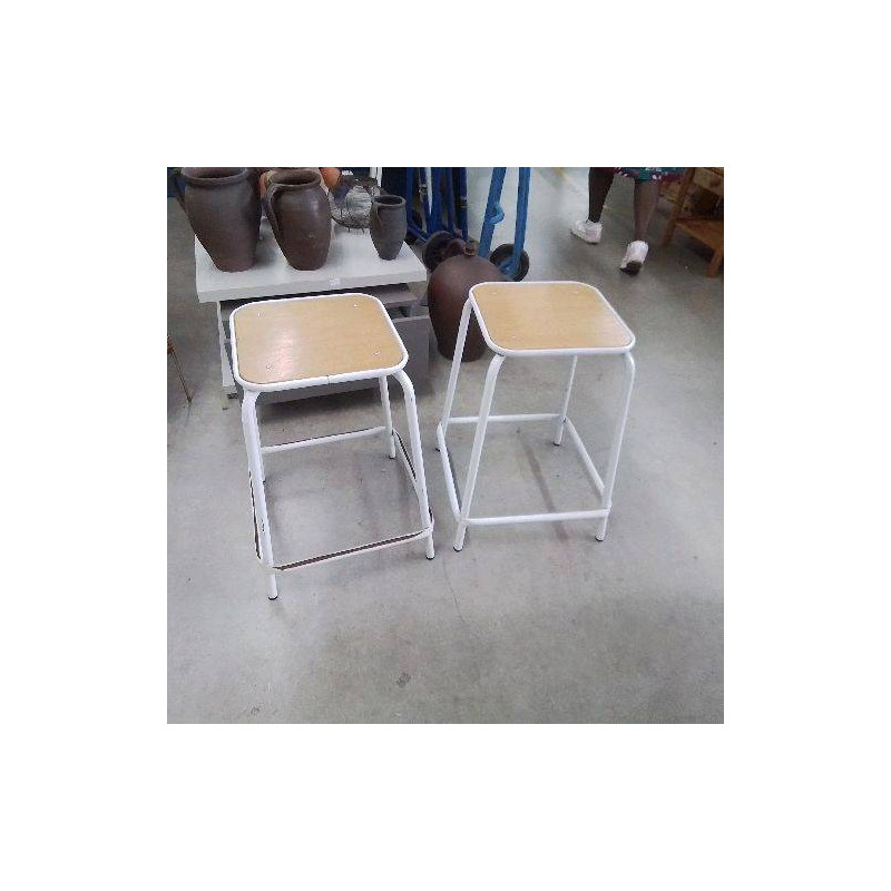 PAIRE DE TABOURETS BLANCS