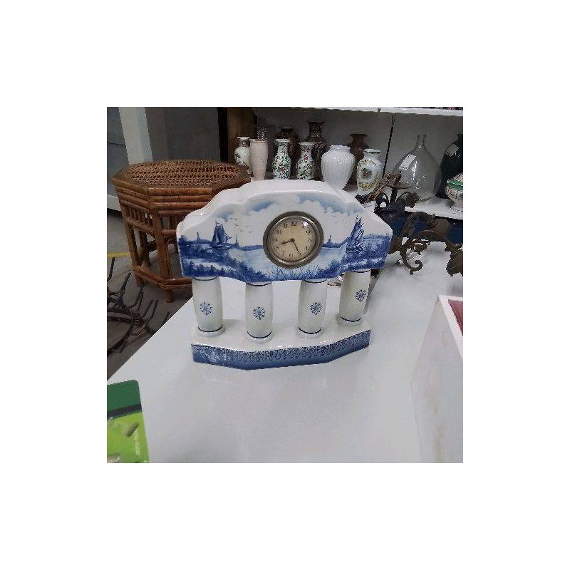 PENDULE EN FAIENCE 