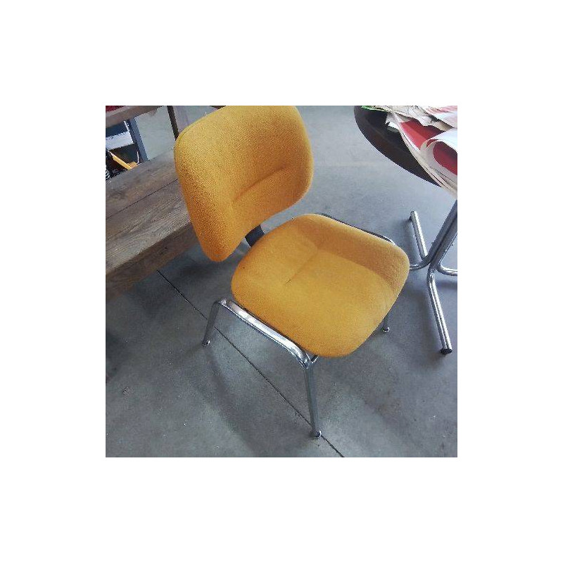 CHAISE JAUNE 