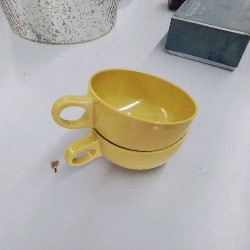 TASSES PLASTIQUE FLORENCE...